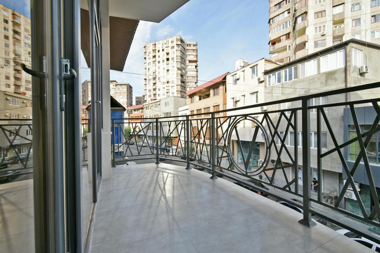 New Apartment In Yerevan City Center מראה חיצוני תמונה